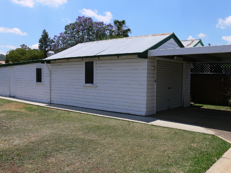 80 Piper Street, Tamworth NSW 2340