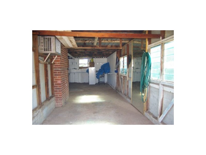 18 HILLVUE ROAD, Tamworth NSW 2340