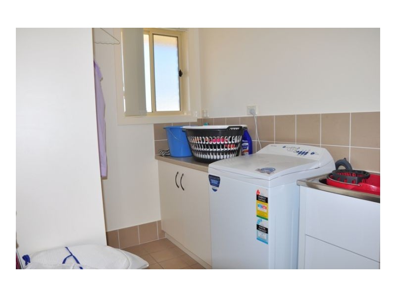 2/70 Grant Street, Tamworth NSW 2340