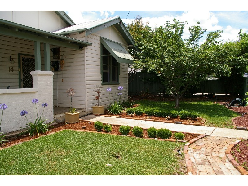 14 Dean Street, Tamworth NSW 2340