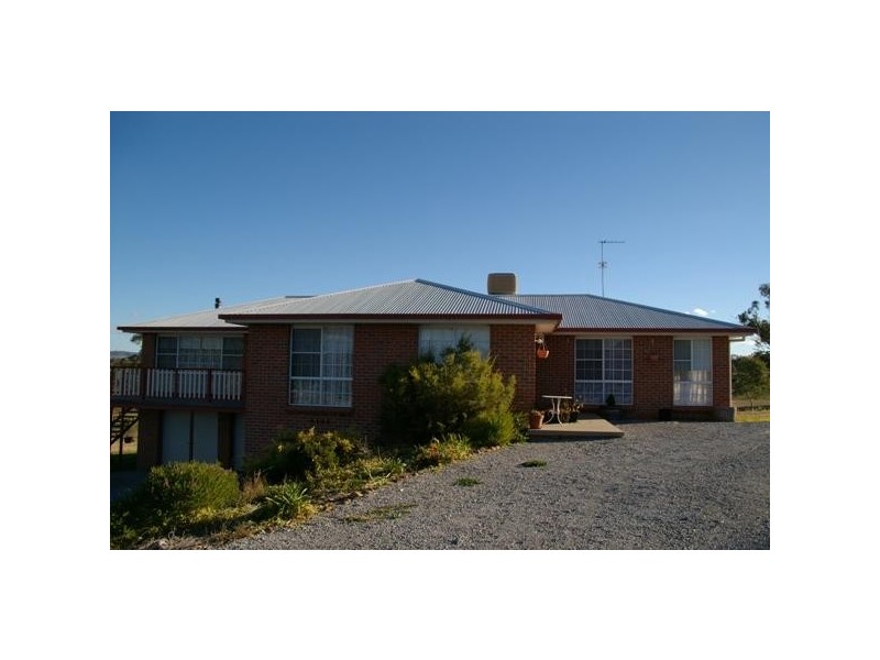 32 AMY CRESCENT, Loomberah NSW 2340