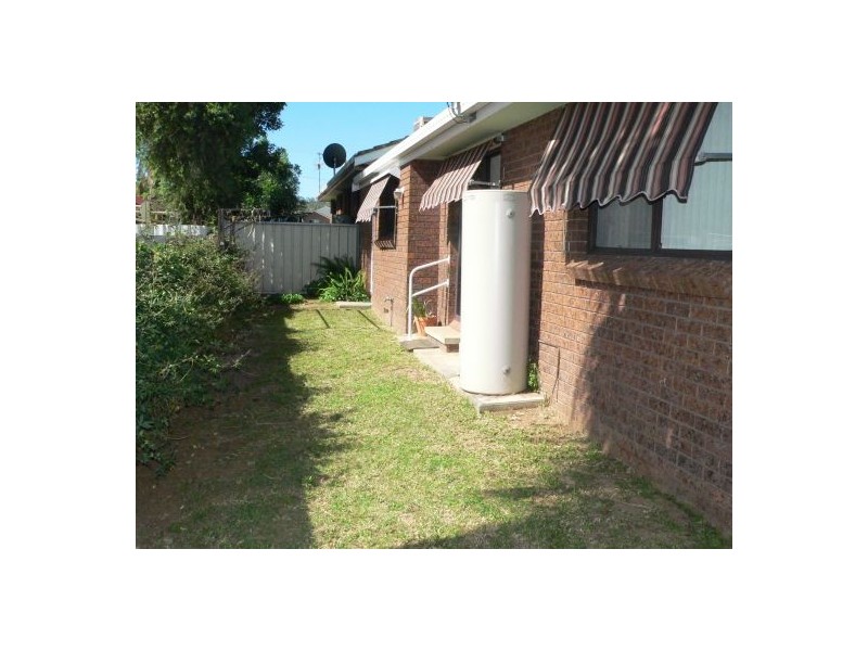 2/9 PIPER STREET, Tamworth NSW 2340