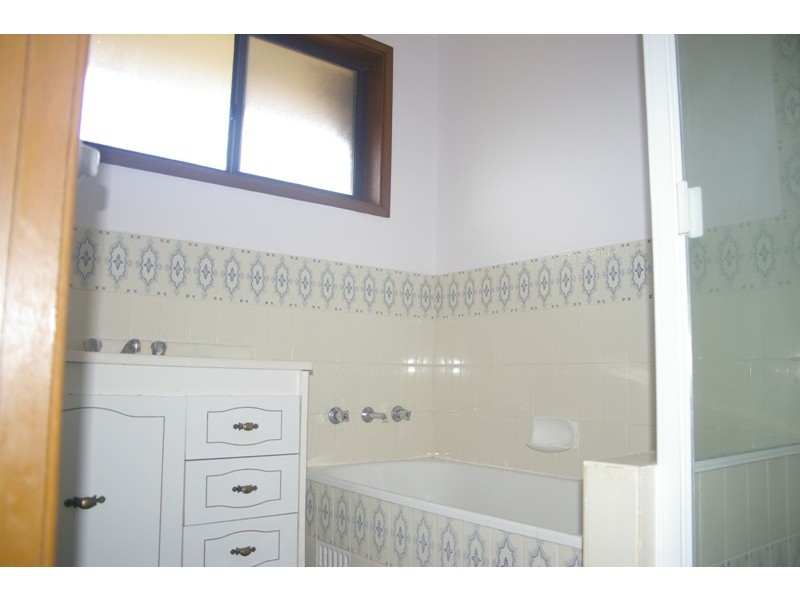 4 Illoura Street, Tamworth NSW 2340