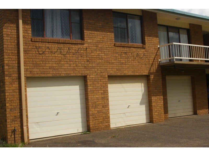 4 Illoura Street, Tamworth NSW 2340