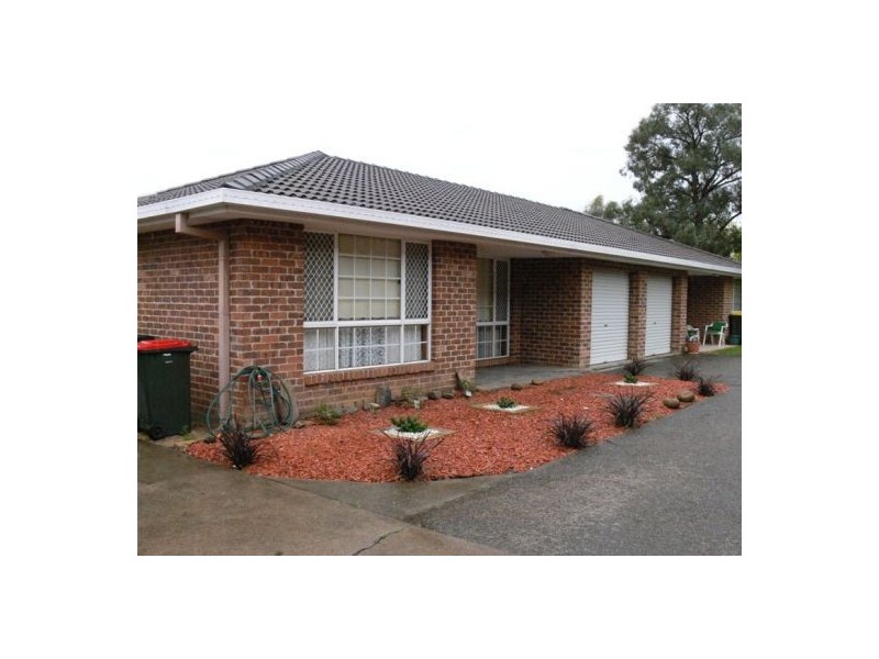 2/84 BELMORE STREET, Tamworth NSW 2340