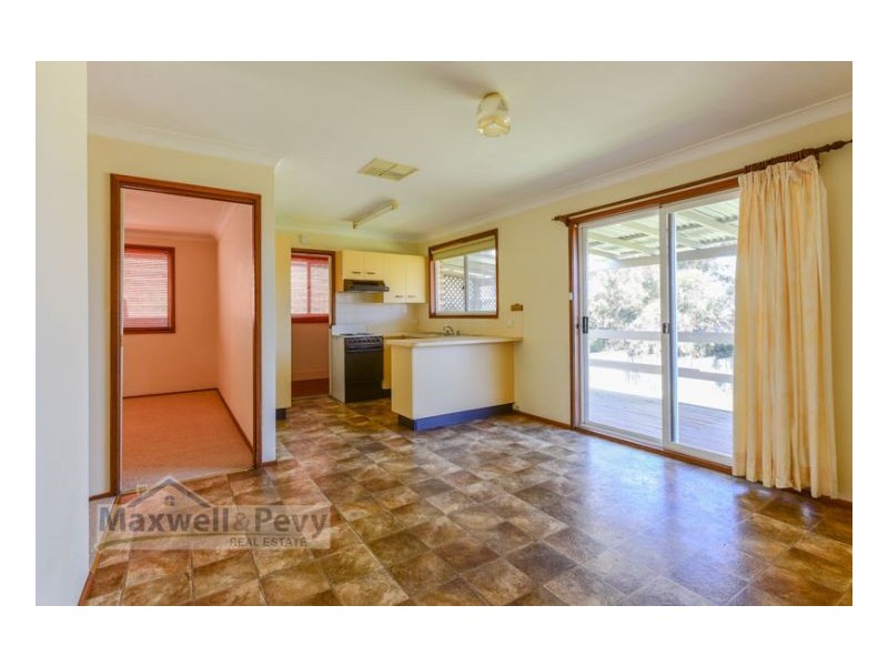 2 Wattle Close, Tamworth NSW 2340