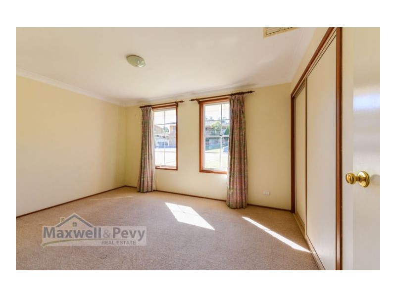 2 Wattle Close, Tamworth NSW 2340