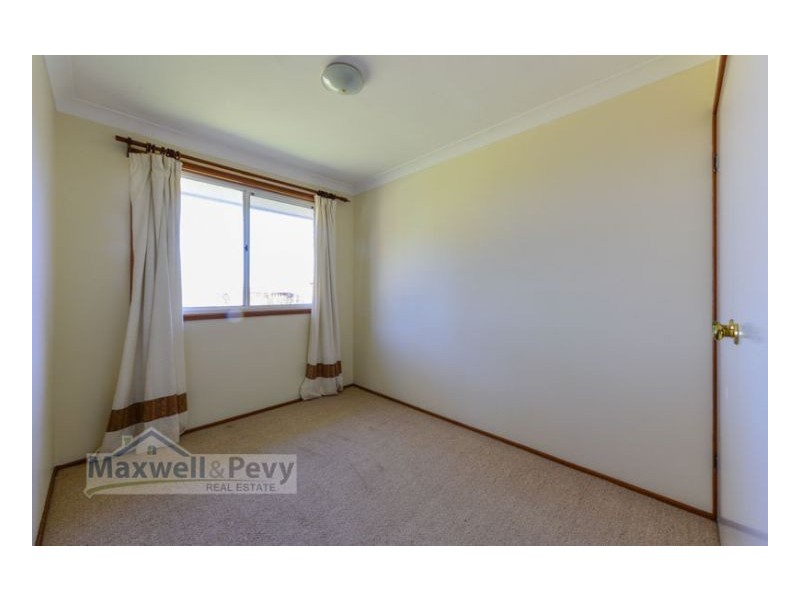 2 Wattle Close, Tamworth NSW 2340