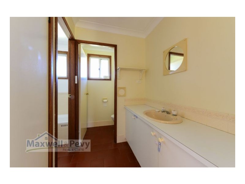2 Wattle Close, Tamworth NSW 2340