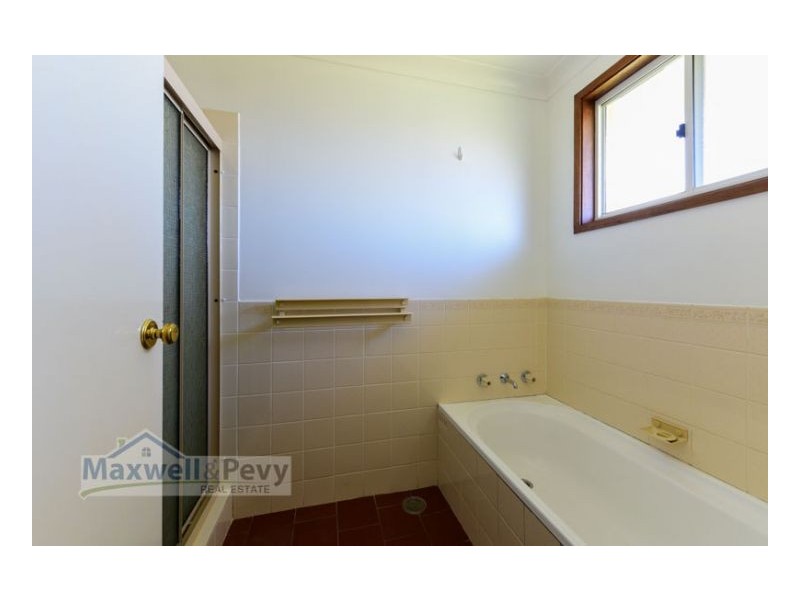 2 Wattle Close, Tamworth NSW 2340