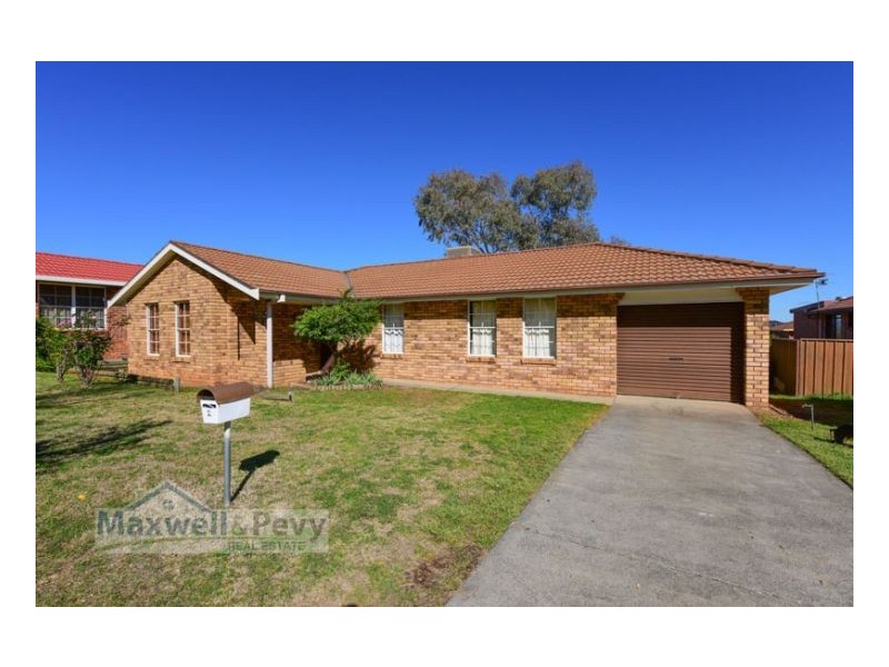2 Wattle Close, Tamworth NSW 2340
