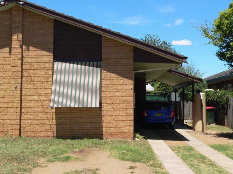 2/4 HAYNE STREET, Tamworth NSW 2340