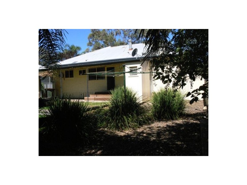 42 DENMAN AVE, Kootingal NSW 2352