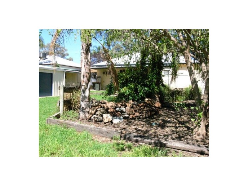 42 DENMAN AVE, Kootingal NSW 2352