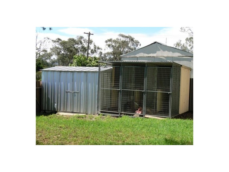 42 DENMAN AVE, Kootingal NSW 2352