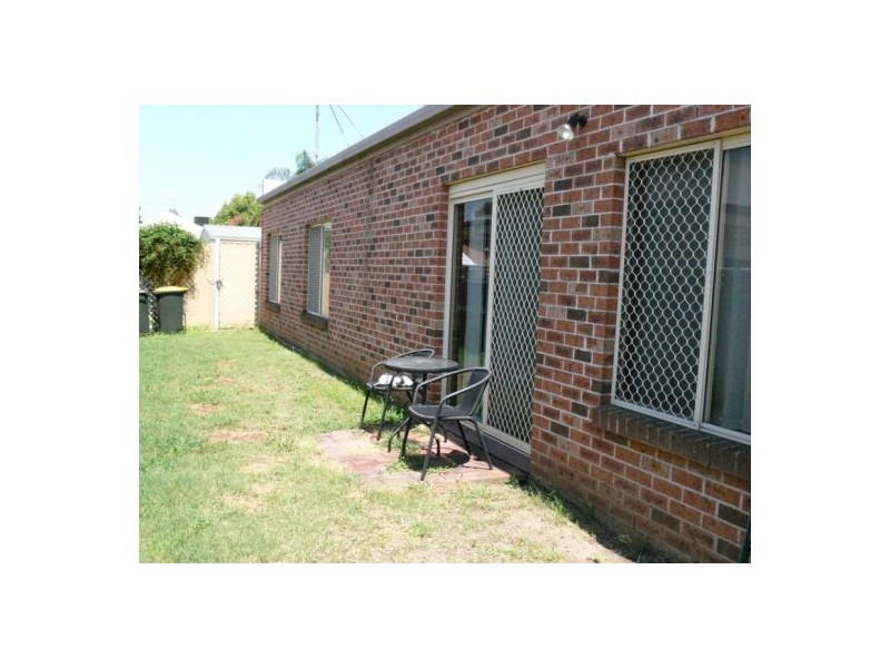 2/75 BELMORE STREET, Tamworth NSW 2340