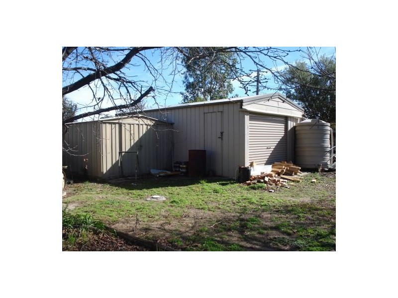 20 Robey Street, Kootingal NSW 2352