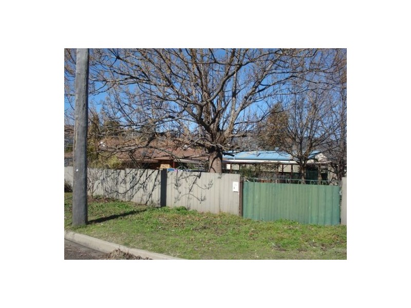 20 Robey Street, Kootingal NSW 2352