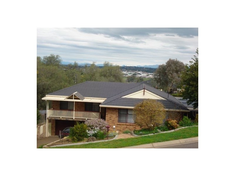 14 Bradley Place, Tamworth NSW 2340