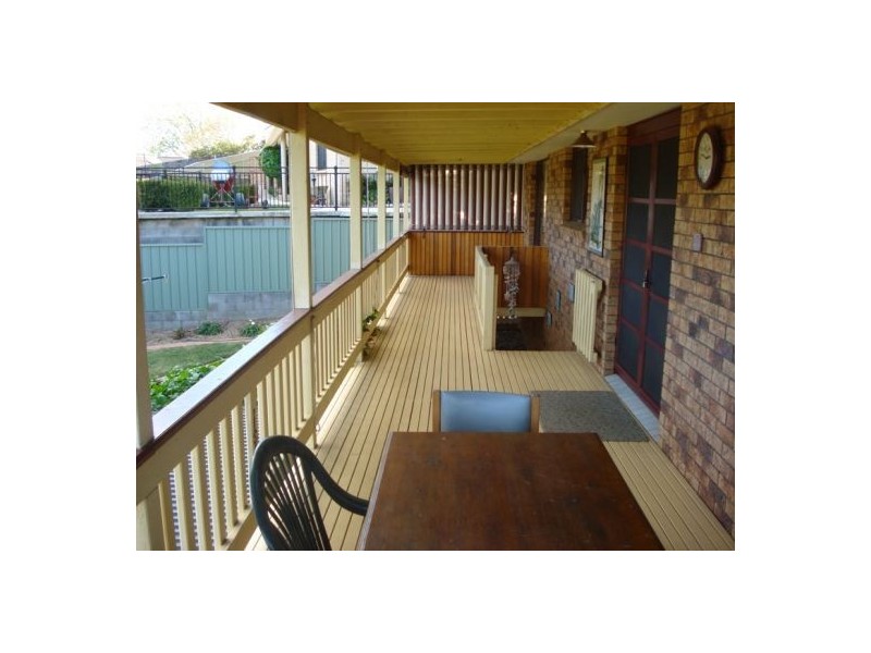 14 Bradley Place, Tamworth NSW 2340