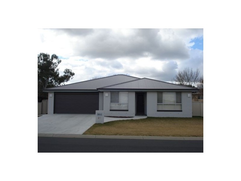 27 Milburn Road, Tamworth NSW 2340