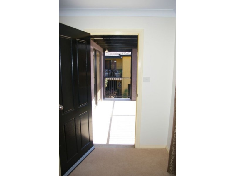 4/345 ARMIDALE ROAD, Tamworth NSW 2340