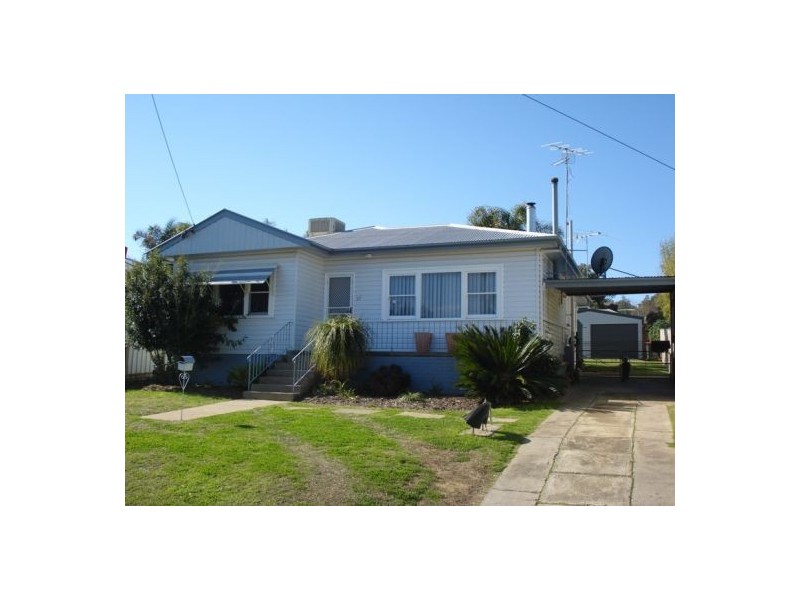 27 RIVERVIEW STREET NORTH, Tamworth NSW 2340