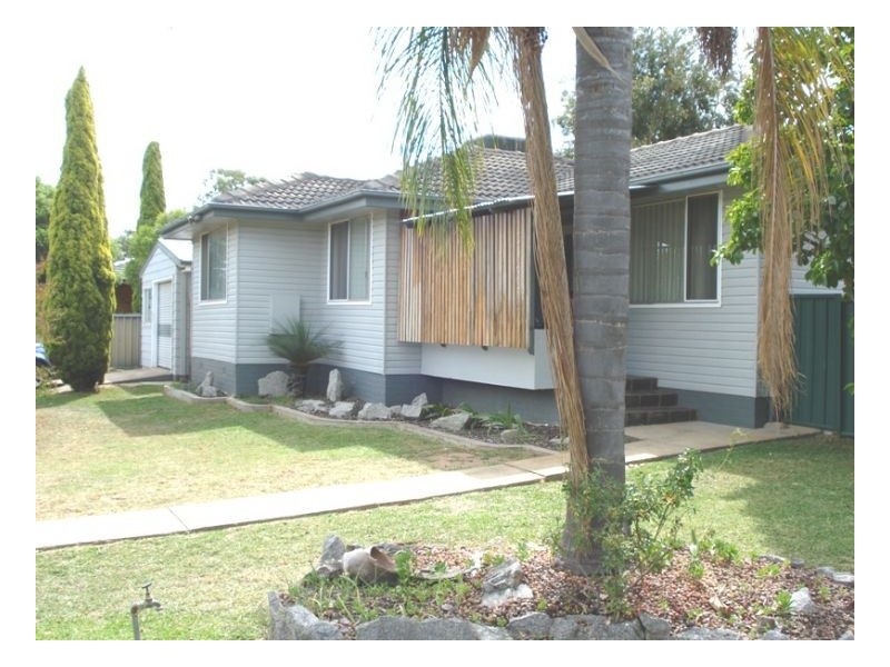 12 Brolga Crescent, Tamworth NSW 2340