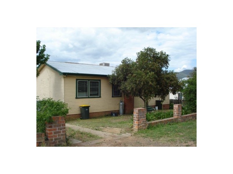 19  Degance St, Tamworth NSW 2340