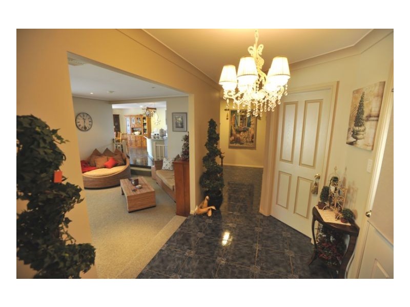 12 Wayamba Close, Tamworth NSW 2340