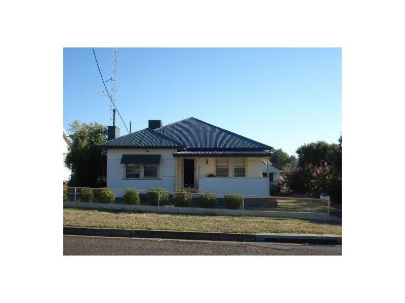 6 Robyn Street, Tamworth NSW 2340