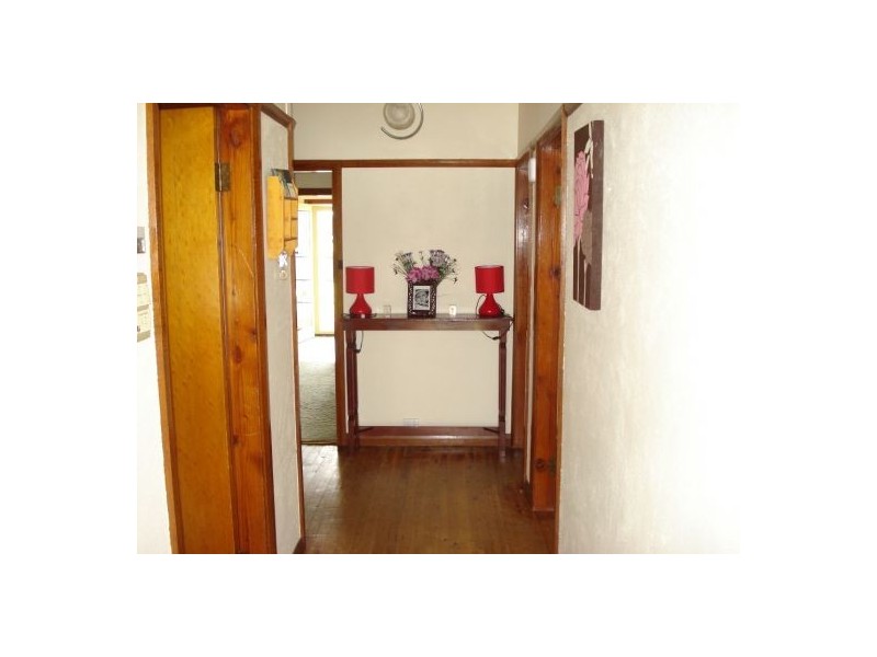 6 Robyn Street, Tamworth NSW 2340