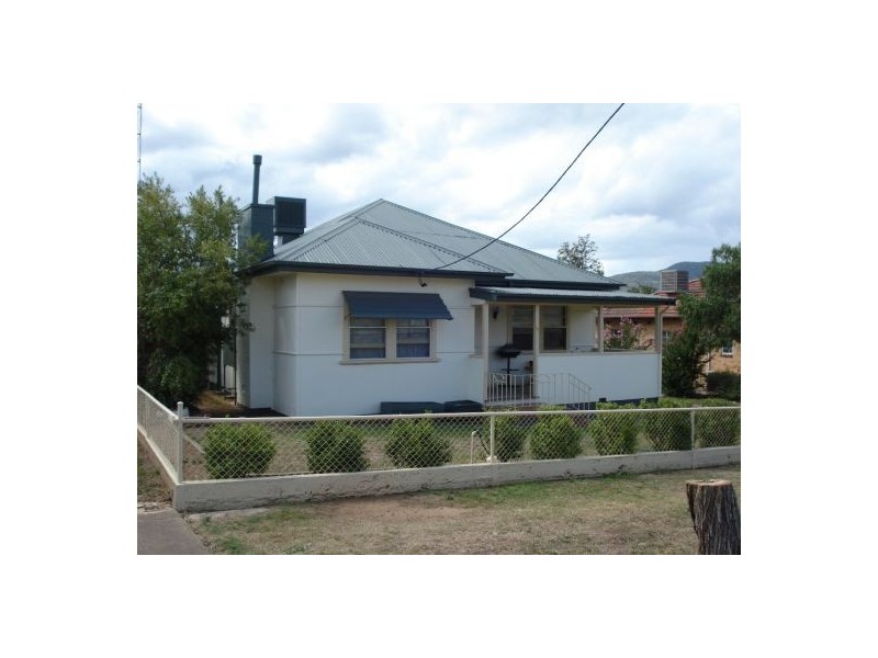 6 Robyn Street, Tamworth NSW 2340