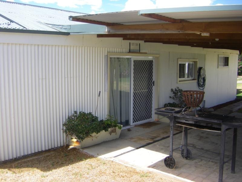 6 Robyn Street, Tamworth NSW 2340