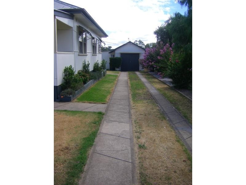 6 Robyn Street, Tamworth NSW 2340