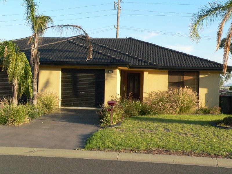 13B Merinee Place, Tamworth NSW 2340