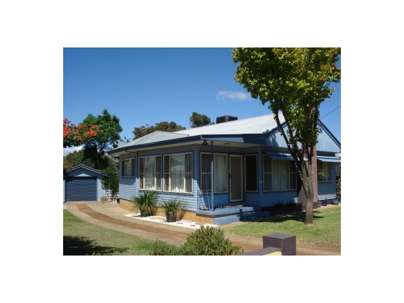 85 Piper Street, Tamworth NSW 2340