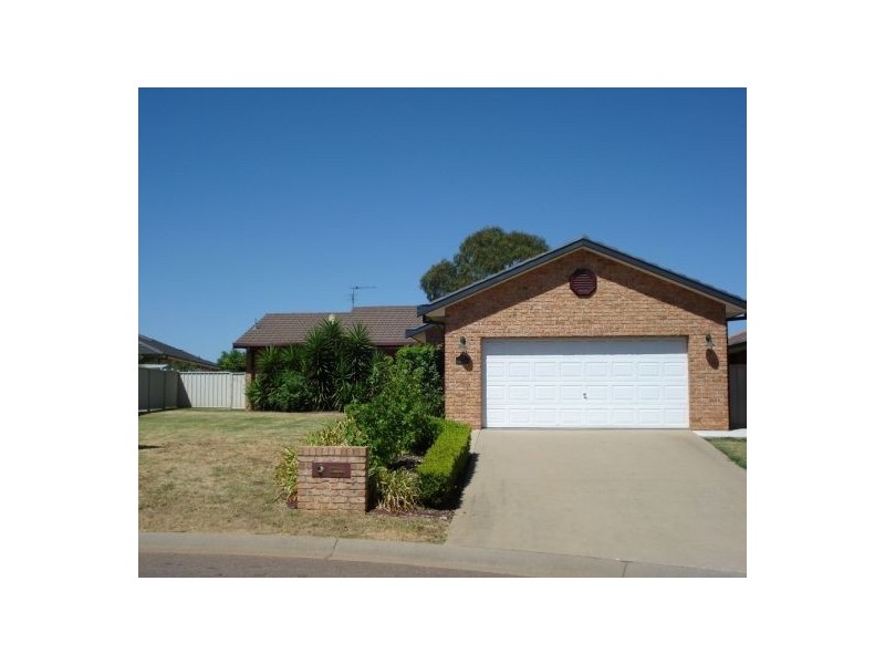 12 Wayamba Close, Tamworth NSW 2340