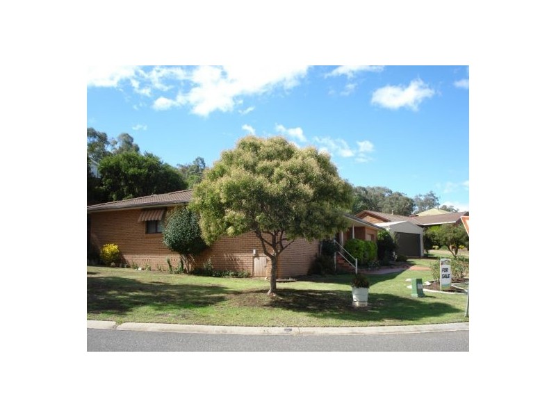 2  Jacaranda Place, Tamworth NSW 2340