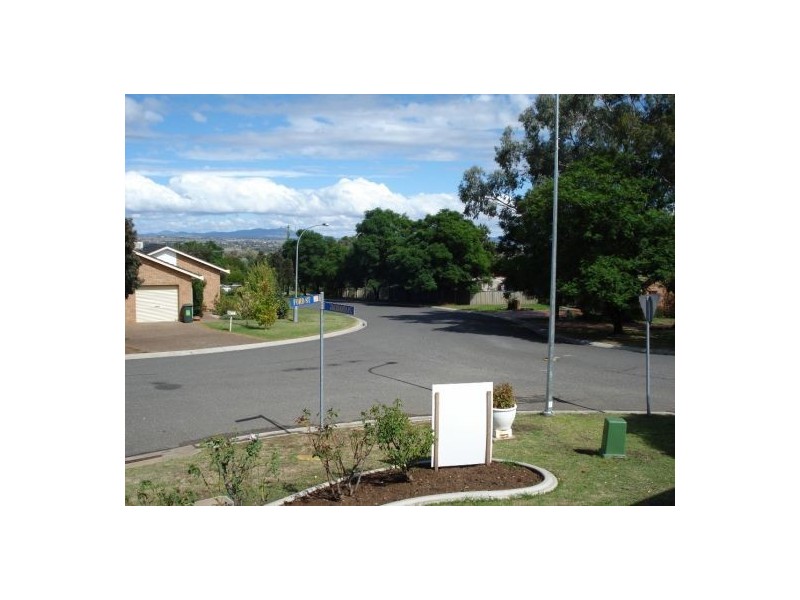 2  Jacaranda Place, Tamworth NSW 2340