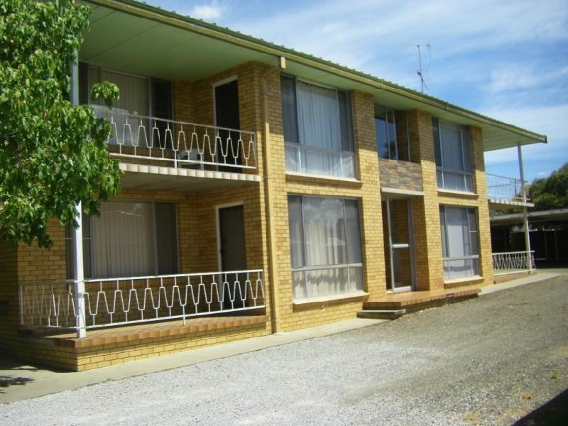 2/11 Burilla, Tamworth NSW 2340