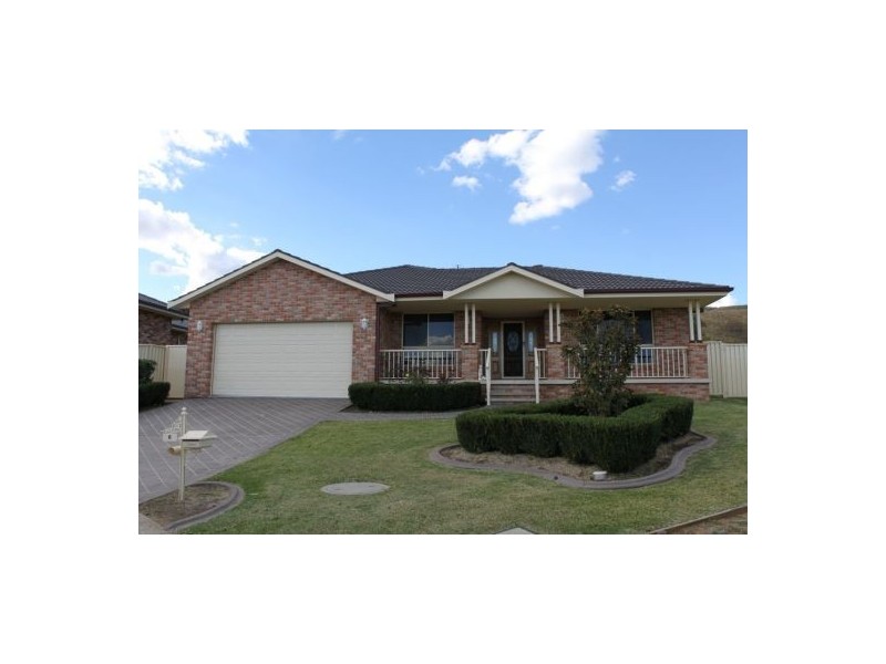 6 Warrabah Close, Tamworth NSW 2340