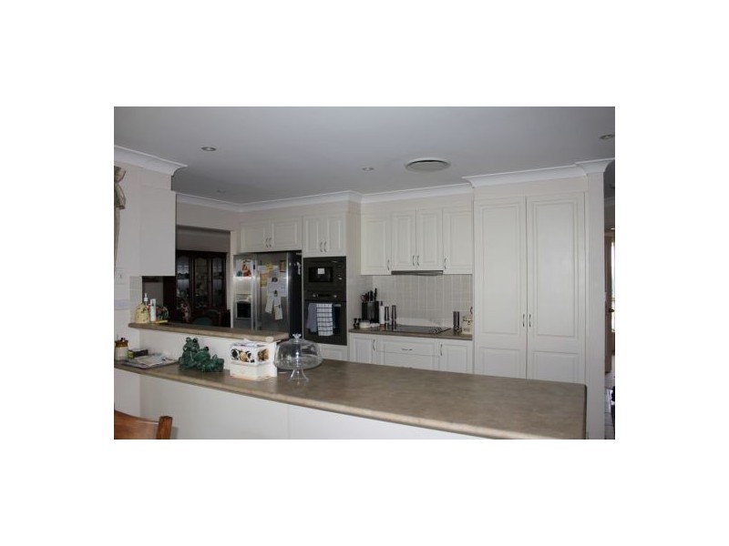 6 Warrabah Close, Tamworth NSW 2340