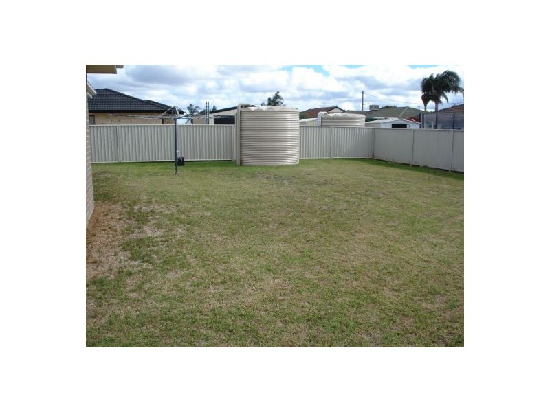 4 Lindsay Road, Tamworth NSW 2340