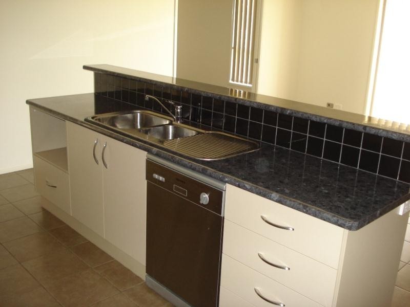 2 Bowman Drive, Tamworth NSW 2340