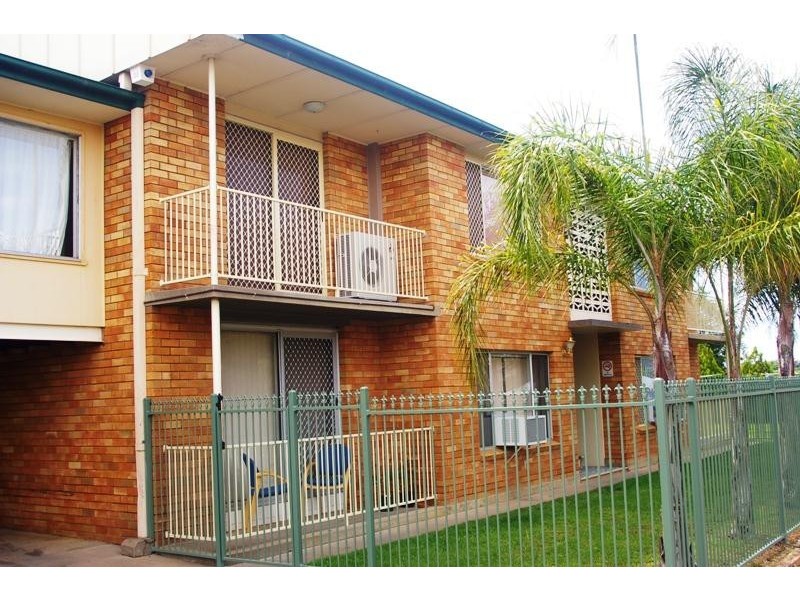 4/2 Vera st, Tamworth NSW 2340
