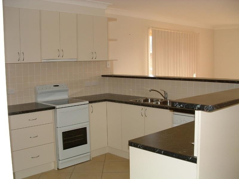 8A MERRINNE PLACE, Tamworth NSW 2340