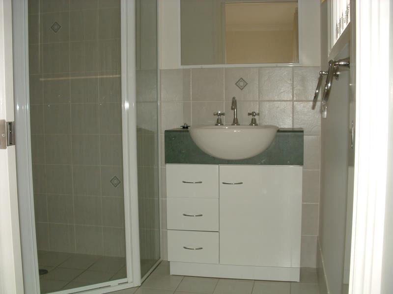 8A MERRINNE PLACE, Tamworth NSW 2340