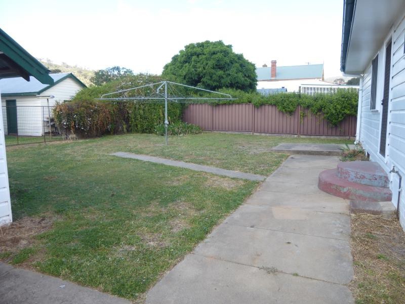 94 Piper Street, Tamworth NSW 2340