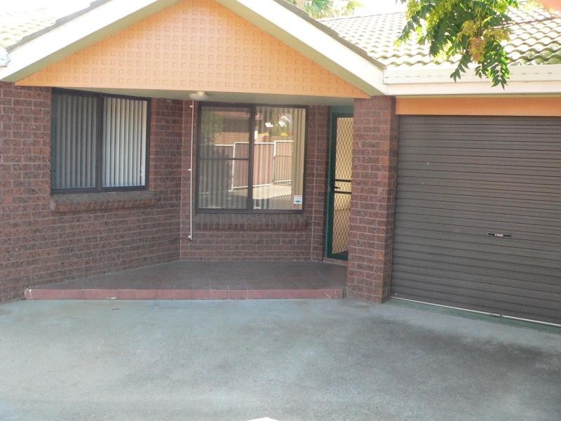 2/9 Piper Street, Tamworth NSW 2340